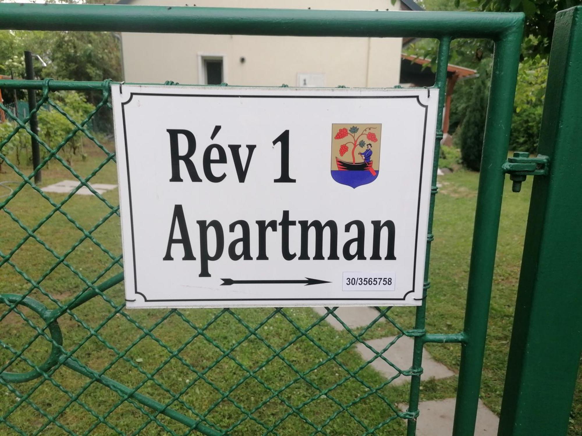 Rév1 Vendégház Révfülöp Exterior foto